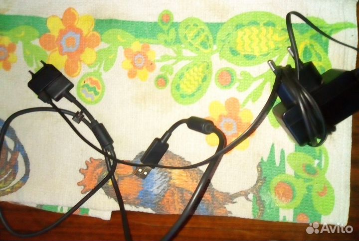 Блок питания адаптер out 4.9V 700mA Sony Ericsson