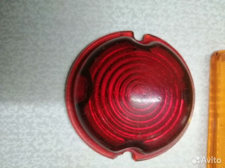 Стекла фар и подфарников (габаритных фонарей)