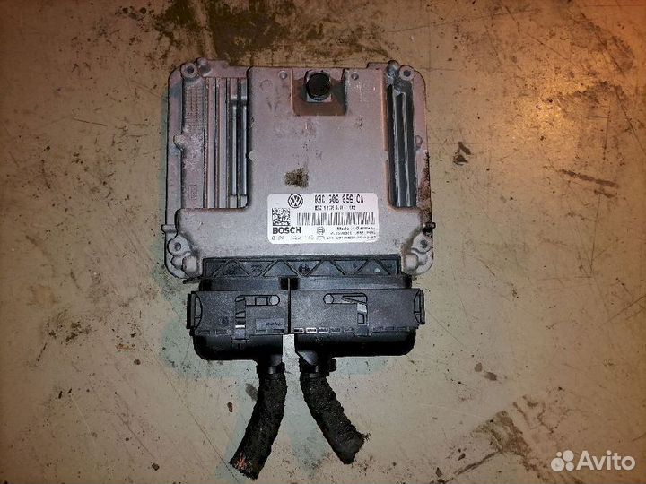 Блок управления двигателем 03C906056CA Volkswagen