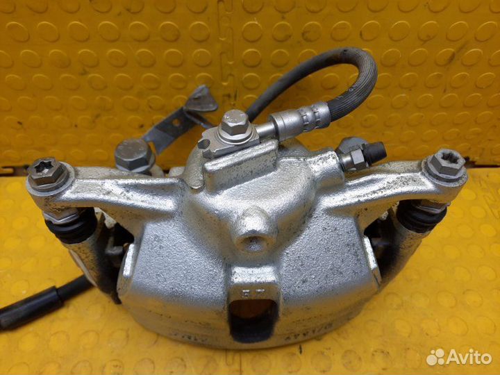 Суппорт тормозной передний правый Skoda Karoq djka