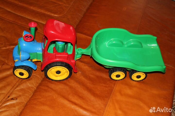 Трактор с прицепом польский, новый. Очень красивый