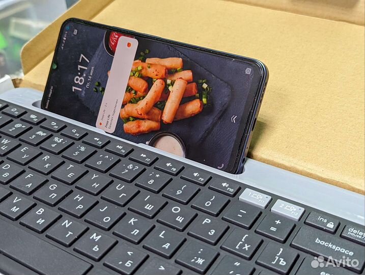 Bluetooth клавиатура Logitech K580 с держателем