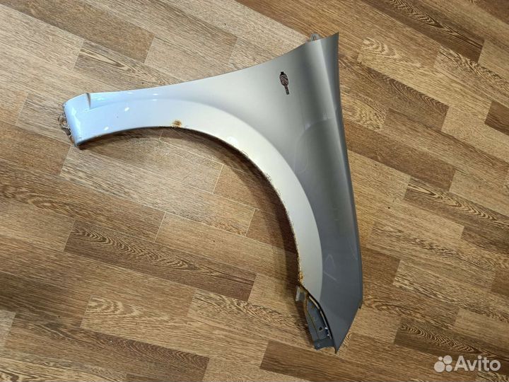 Крыло переднее правое гранта/калина2 цвет Рислинг