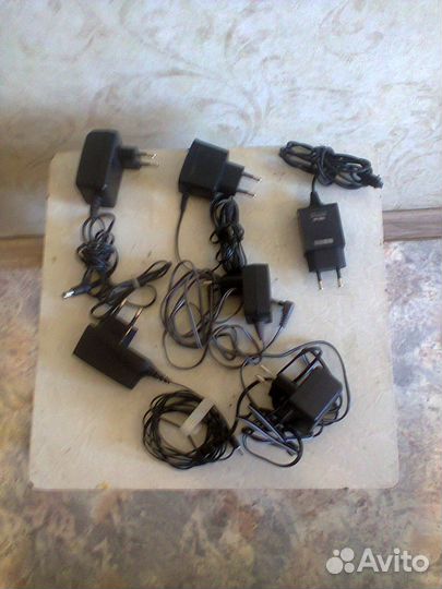 Зарядное устройство(для разных телефонов)