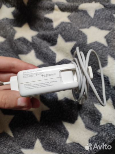 Зарядка на MacBook air 2011