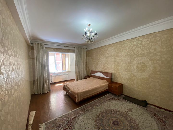 2-к. квартира, 90 м², 2/9 эт.