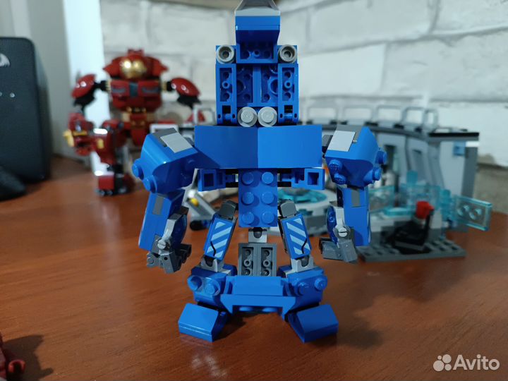Lego Лаборатория Железного Человека + Халкбастер