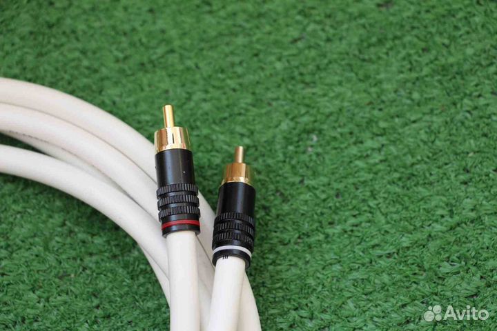 2Jack-2RCA Classic Pro, Japan