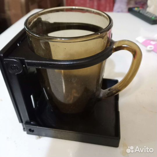 Подставка для стаканов для автомобилистов