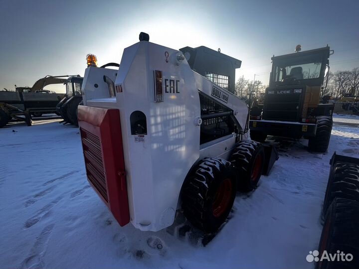 Мини-погрузчик Bull SL700, 2022