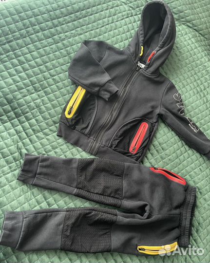 Спортивный костюм для мальчика 6лет