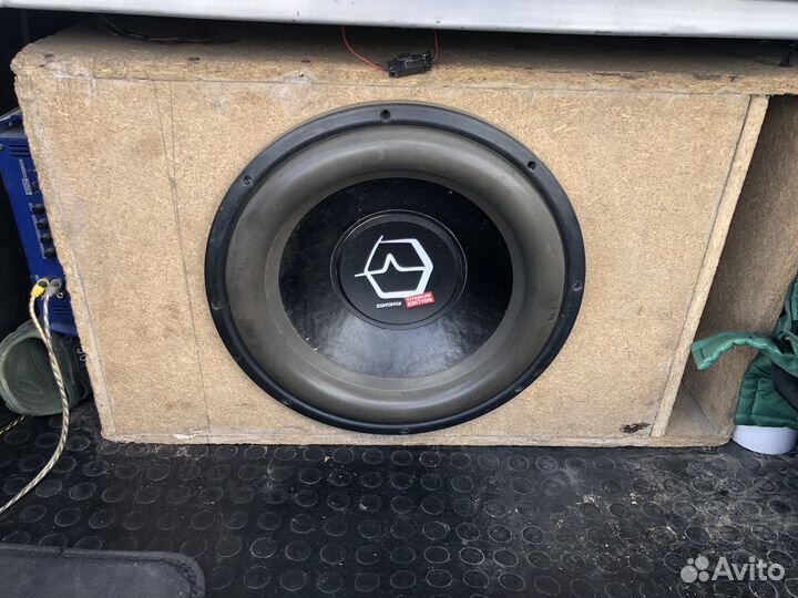 Продам сабвуфер