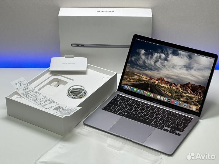 MacBook Air 13 2020 8/256 полный комплект