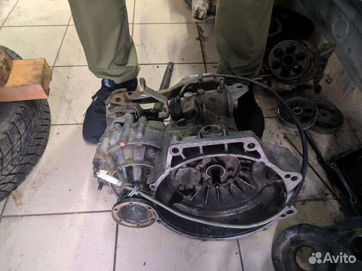 Volkswagen Golf 1 МКПП 5-ст 020300044FX приводы