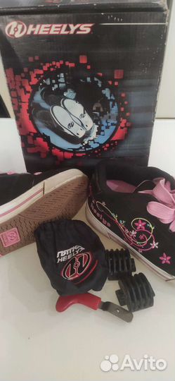 Кроссовки с роллерами, детские