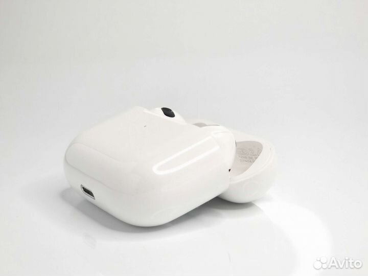 AirPods 3 новые с пломбами + чехол