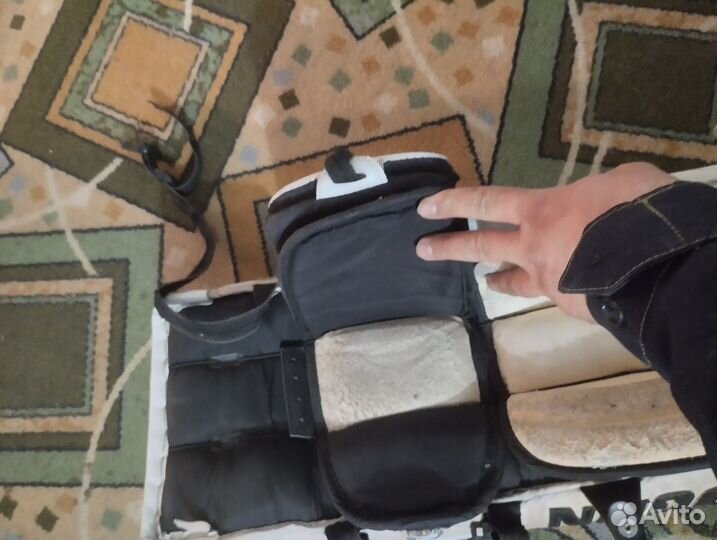 Вратарские щитки vaughn