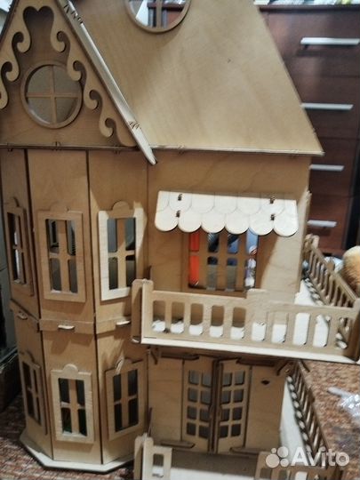 Большой кукольный домик деревянный
