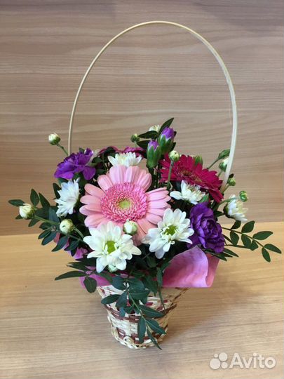 Корзина с цветами 035