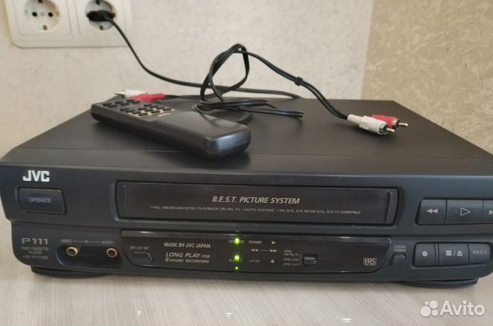 Видеомагнитофон 