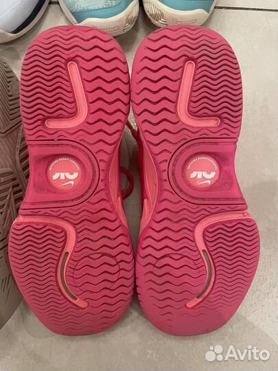 Кроссовки тенисные nike 37