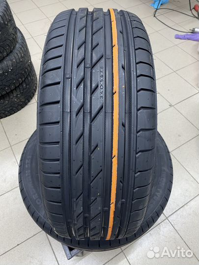 Ikon Tyres CHARACTER ULTRA 255/35 R20 97Y