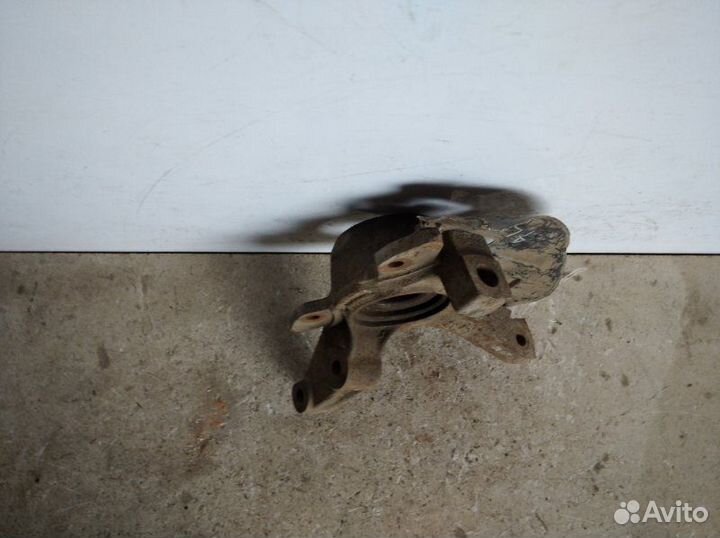 Кулак поворотный передний левый Fiat Albea 2010