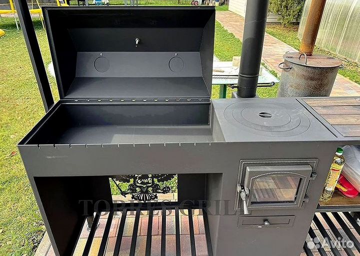 Мангал с крышей
