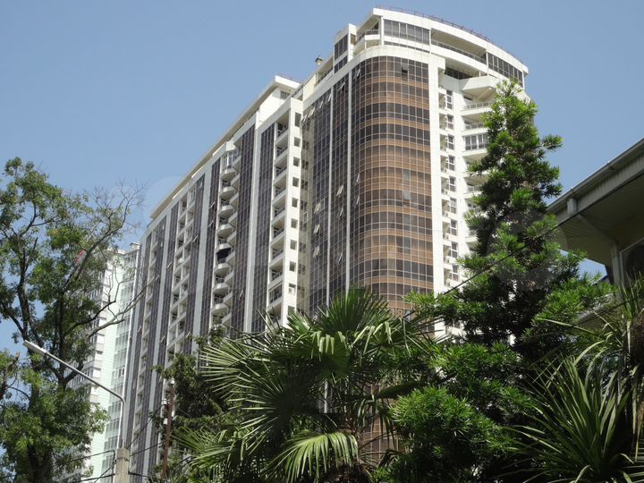 2-к. квартира, 85 м², 18/23 эт.