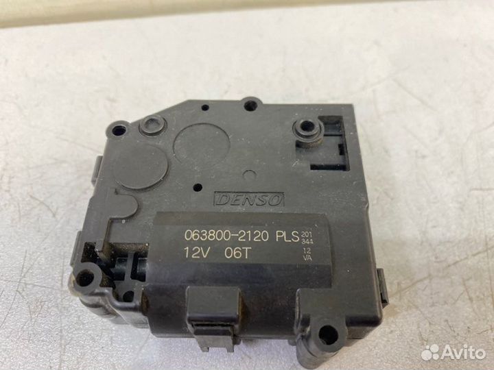 Сервопривод заслонки отопителя Lexus Lx450D 3 2017