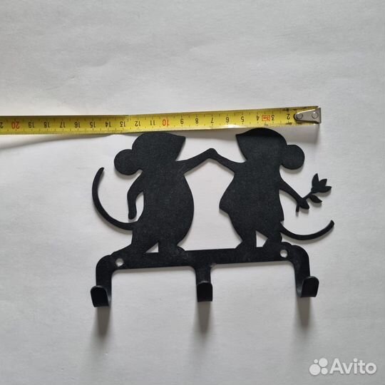 Ключница настенная металлическая