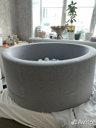 Детский сухой бассейн с шариками