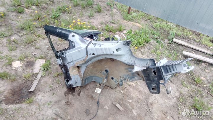 Лонжерон передний правый на Опель Зафира Б