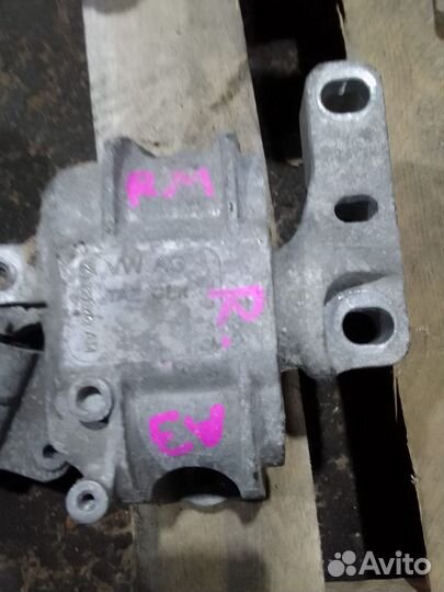 Ауди а 3 подушка двигатель 1K0199262AM