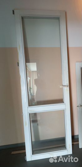 Дверь балконная деревянная бу