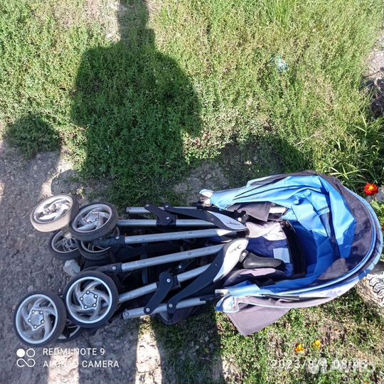 Прогулочная коляска