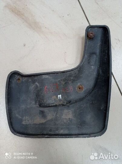 Брызговик задний левый Skoda Fabia