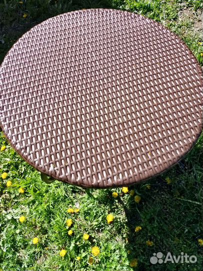 Журнальный столик