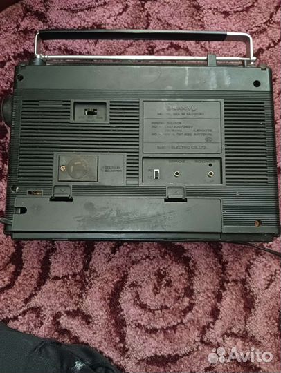 Магнитофон sanyo
