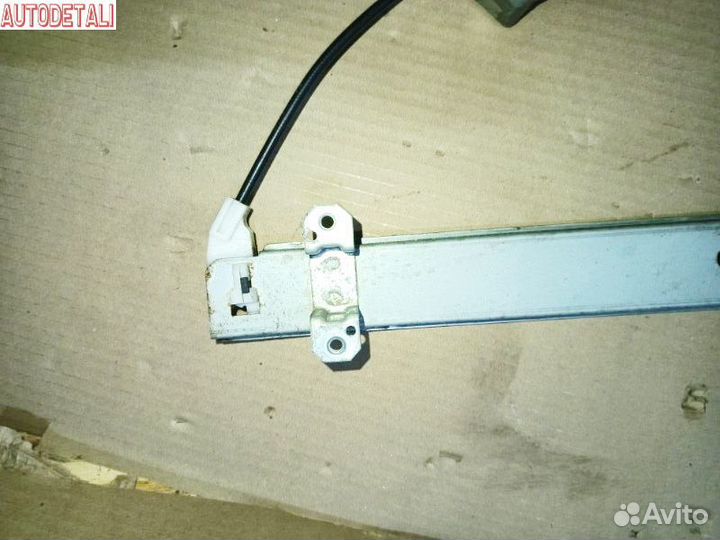 Стеклоподъемник передней двери Nissan Juke F15