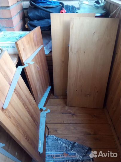 Полочки с кроншейнами