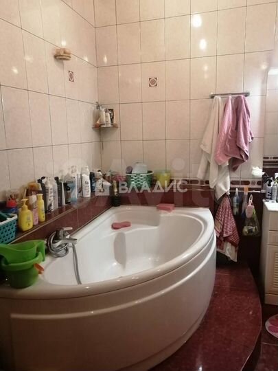 4-к. квартира, 103 м², 3/3 эт.