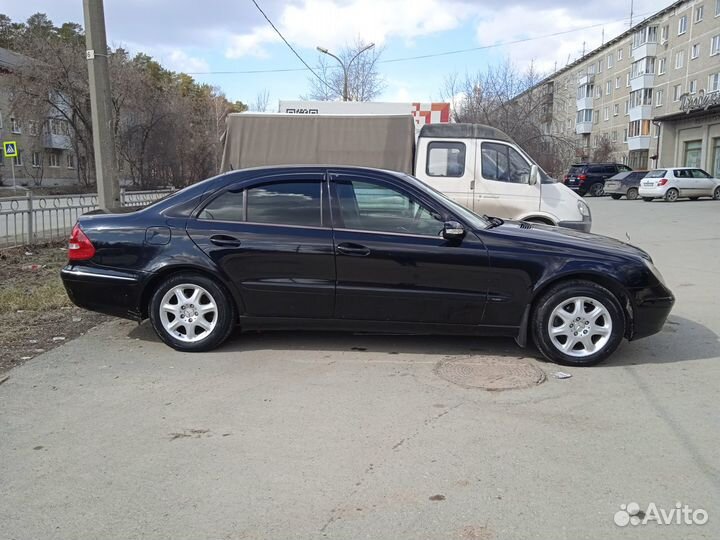 Mercedes-Benz E-класс 2.2 AT, 2004, 280 000 км