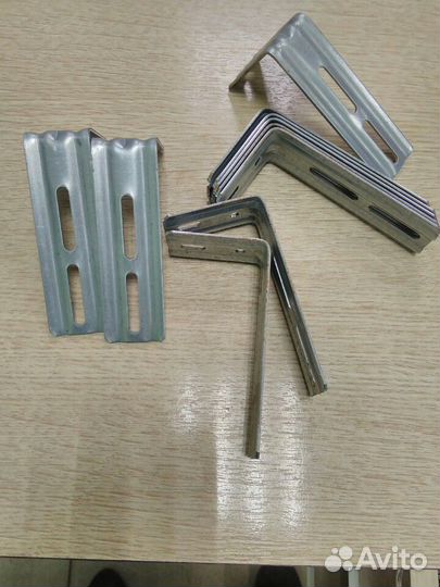 Крепление на горизонтальные жалюзи,и на окна пвх