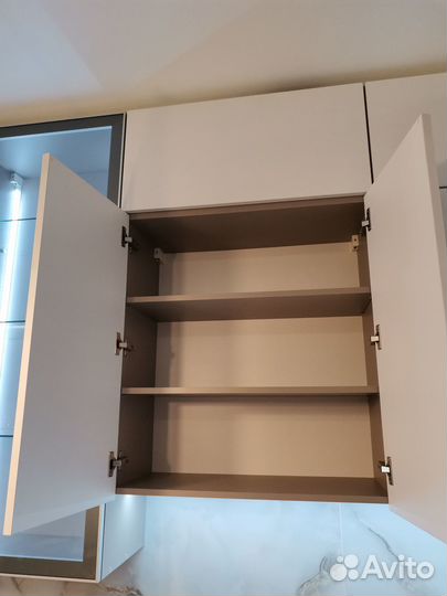 Продам кухню