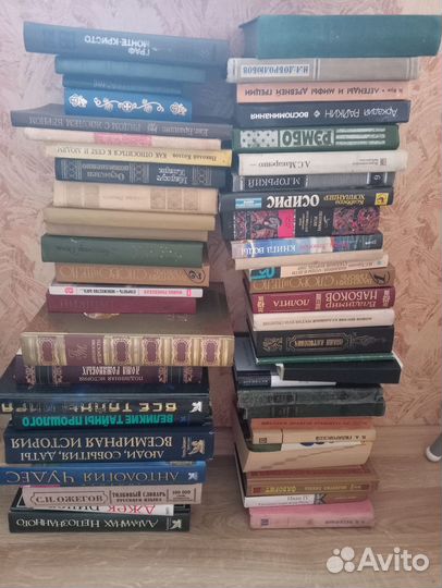 Продам книги разных жанров