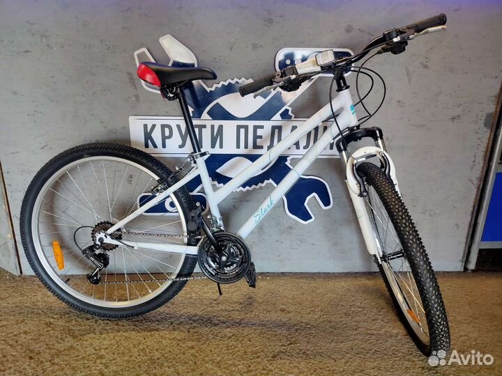 Stark'22 Luna 26.1 V Steel белый/голубой 14.5