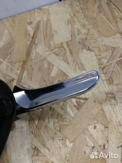 Ручка двери внутренняя передняя правая