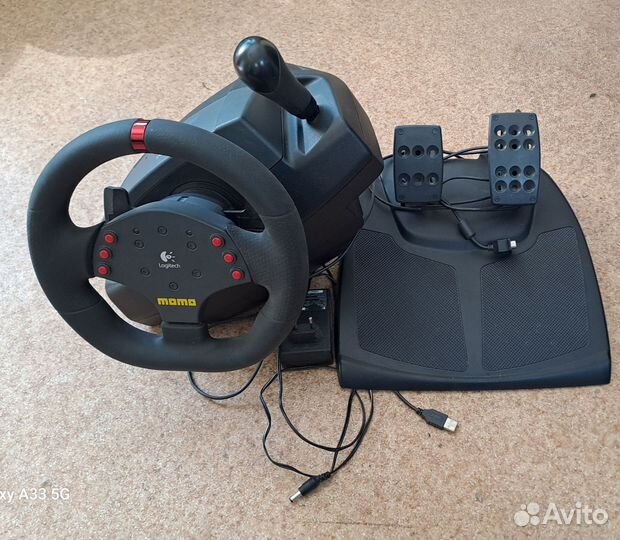 Игровой руль logitech momo racing