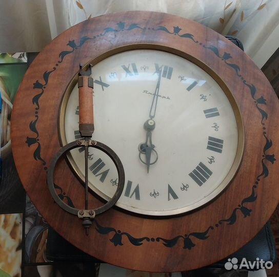 Часы настенные с маятником СССР